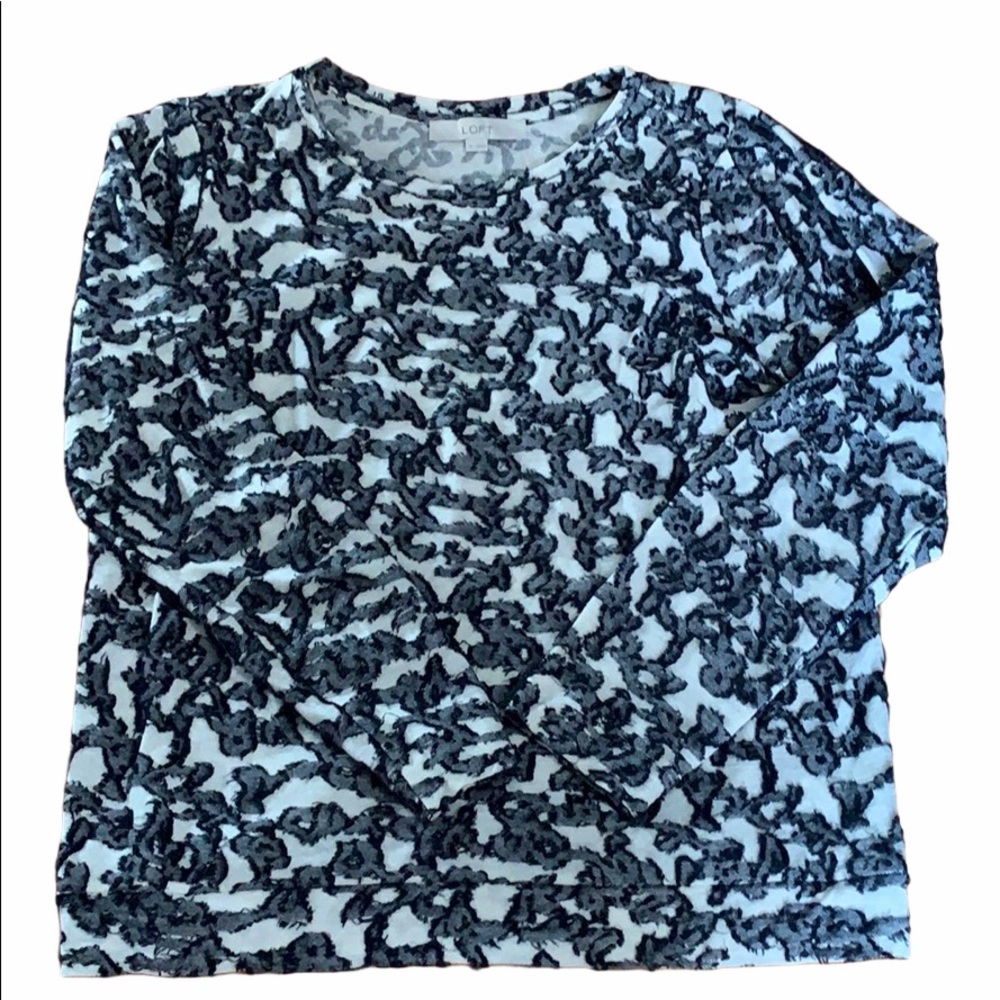 Loft Blue and White Coral Pattern Long Sleeve Crew Neck Sweater Size Medium